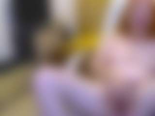 CrazyMomy's Live Sex Cam Show