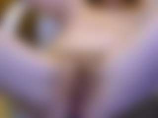 CrazyMomy's Live Sex Cam Show