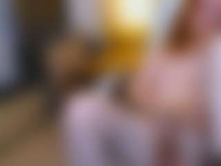 Live cam show with CrazyMomy - Skinny on Camsoda