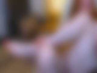 CrazyMomy's Live Sex Cam Show
