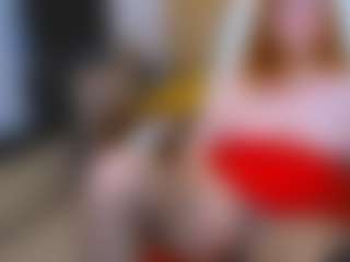 CrazyMomy's Live Sex Cam Show