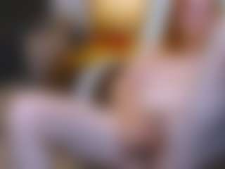 CrazyMomy's Live Sex Cam Show
