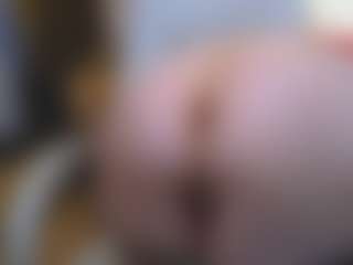 CrazyMomy's Live Sex Cam Show