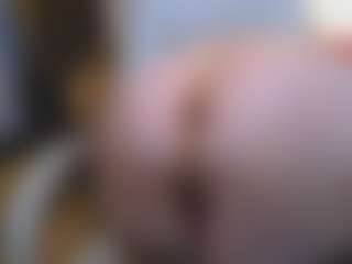 CrazyMomy's Live Sex Cam Show