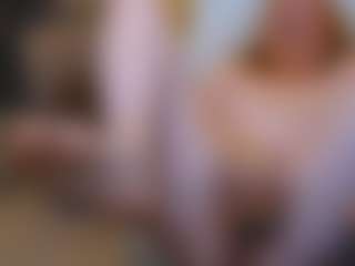 CrazyMomy's Live Sex Cam Show