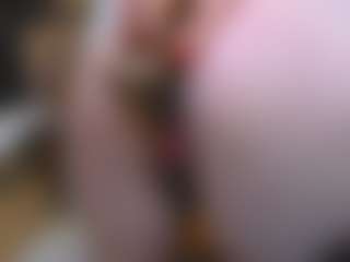 CrazyMomy's Live Sex Cam Show