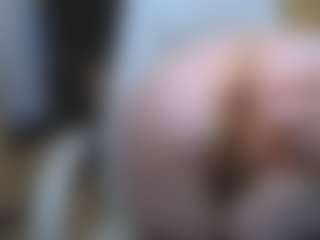 Live cam show with CrazyMomy - Natural on liverealitysex.com