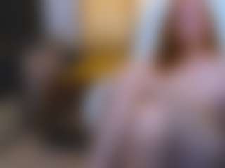 Live cam show with CrazyMomy - Red Hair Granny on Camiplay Live