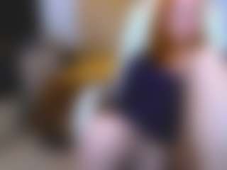 Live cam show with CrazyMomy - Grey Eyes on xplaylive.com