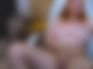 CrazyMomy's Live Sex Cam Show