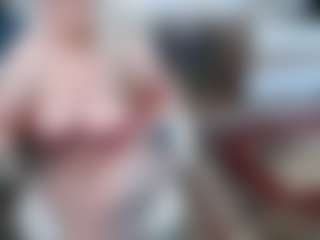Live cam show with EllyBoobs - Mature on parknlotfishbdy