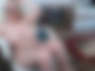 Live cam show with EllyBoobs - Mature on CamwithHer