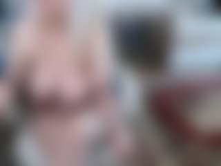 Live cam show with EllyBoobs - Dildo on Adult Interactions