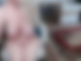Live cam show with EllyBoobs - Granny on Milf Play