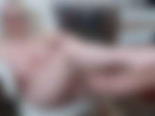 EllyBoobs's Live Sex Cam Show