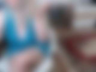 EllyBoobs MILF webcam performer live streaming