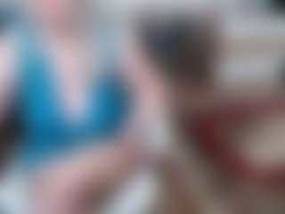 EllyBoobs MILF webcam performer live streaming