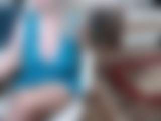 EllyBoobs MILF webcam performer live streaming