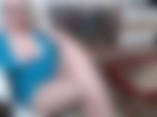 Live cam show with EllyBoobs - Granny Big Tits on Dolls Live