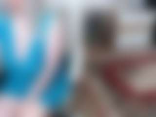 Live cam show with EllyBoobs - Mature on AdultVida.com