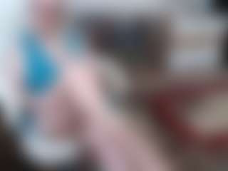 Live cam show with EllyBoobs - Blonde Hair on AdultVida.com