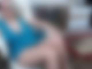 EllyBoobs MILF webcam performer live streaming
