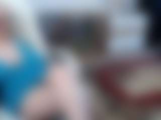 Live cam show with EllyBoobs - Middle Aged on livesuperchat.net