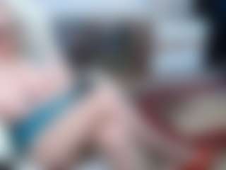 Live cam show with EllyBoobs - Blonde Hair on Hubzter Live