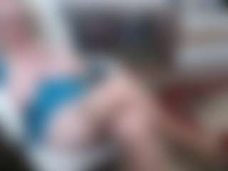 EllyBoobs's Live Sex Cam Show