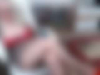 Live cam show with EllyBoobs - Solo on Camsoda