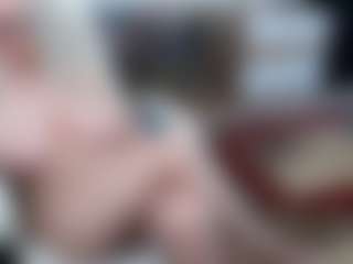 Live cam show with EllyBoobs - Mature on SpunkLive