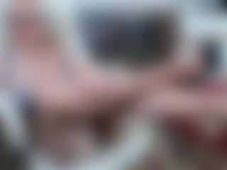Spettacolo in cam dal vivo con EllyBoobs - Granny su Camsoda