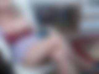 EllyBoobs MILF webcam performer live streaming
