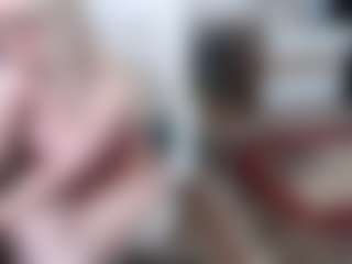 EllyBoobs MILF webcam performer live streaming