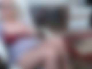 Live cam show with EllyBoobs - Mature on Cam Slut