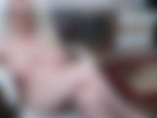 EllyBoobs's Live Sex Cam Show