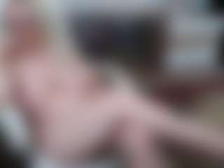 Live cam show with EllyBoobs - Solo on boobsie.com