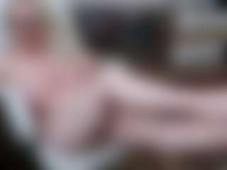 EllyBoobs's Live Sex Cam Show