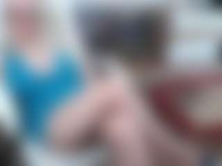 Live cam show with EllyBoobs - Hairy Pussy on Dolls Live