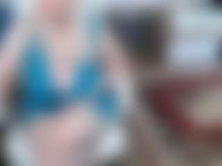 EllyBoobs MILF webcam performer live streaming