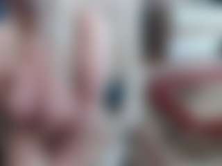 Live cam show with EllyBoobs - Middle Aged on Soda Cam