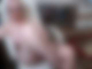 Live cam show with EllyBoobs - Granny Lovense on CSO-WL