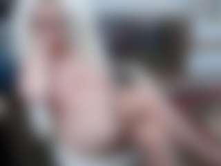 Live cam show with EllyBoobs - Interactivetoy Granny on xxxlivecams.org