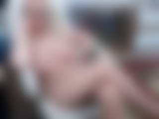 EllyBoobs's Live Sex Cam Show