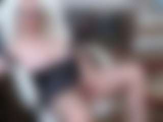 EllyBoobs MILF webcam performer live streaming