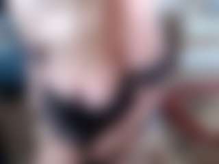 Show in cam erotica live di EllyBoobs
