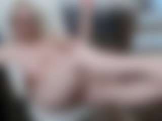 EllyBoobs's Live Sex Cam Show