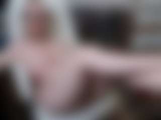 EllyBoobs's Live Sex Cam Show