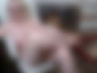 EllyBoobs's Live Sex Cam Show