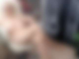 EllyBoobs's Live Sex Cam Show